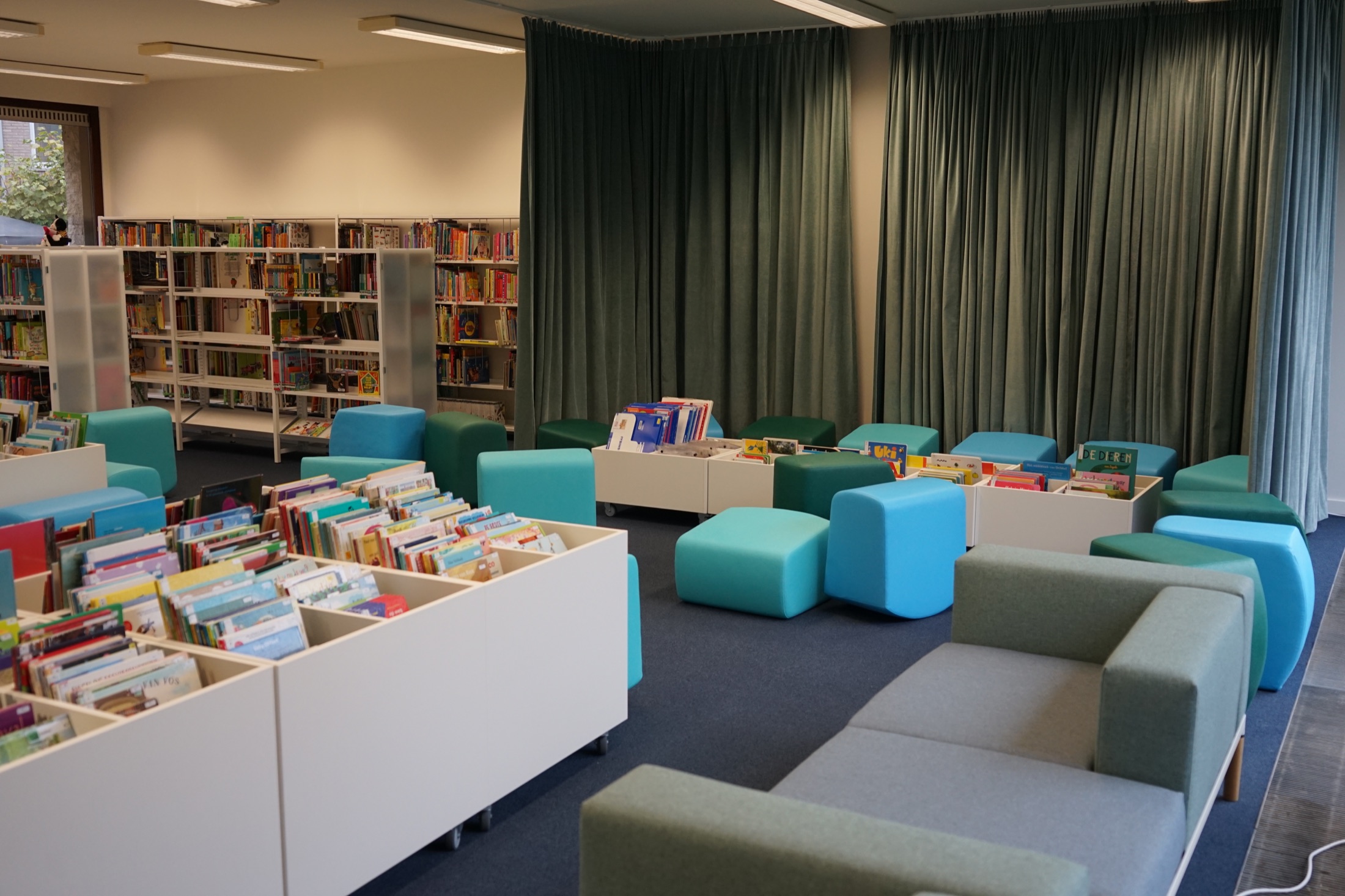 UDA seating at Library Sint-Michiels