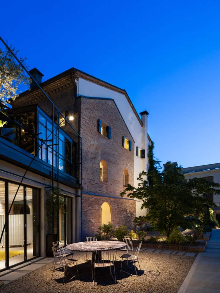 Quinze & Milan projectinrichting voor Private House Italy