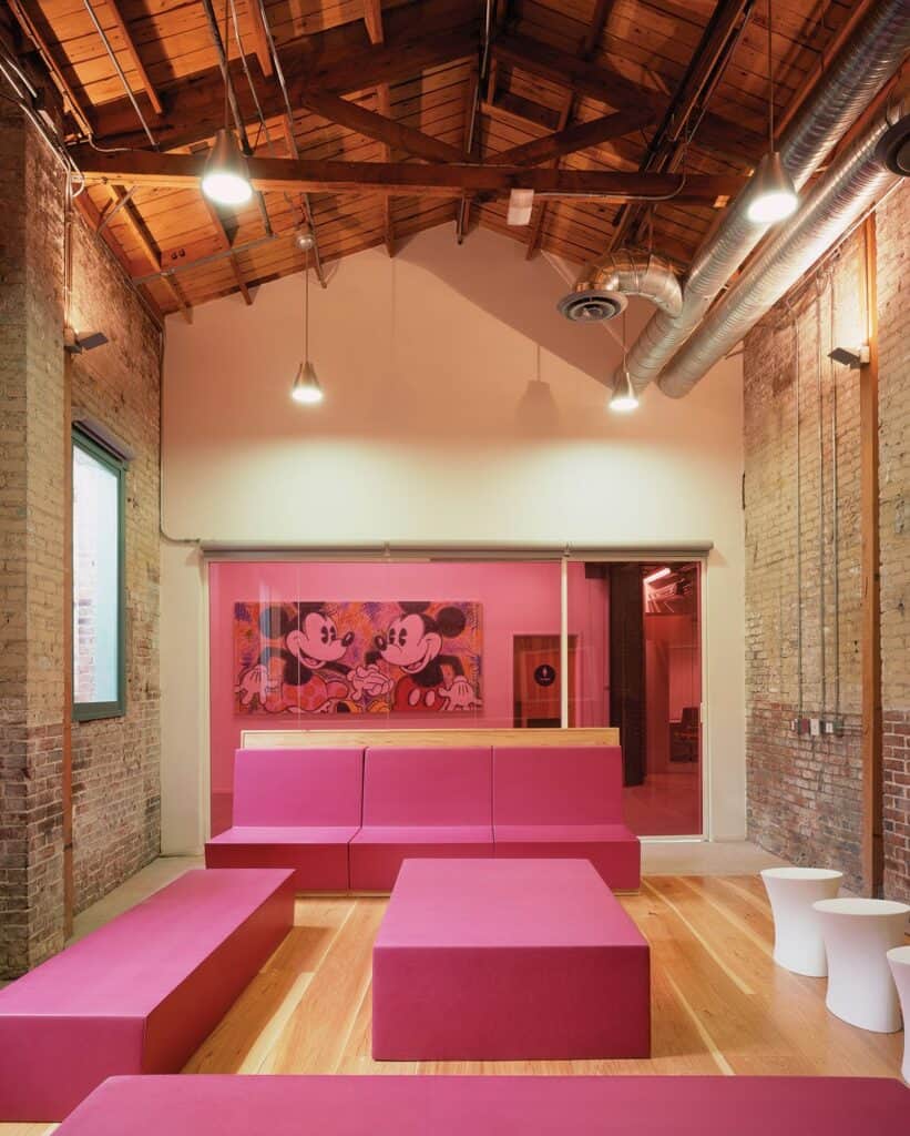 Quinze & Milan projectinrichting in Disney Store Headquarters, Pasadena, California, USA