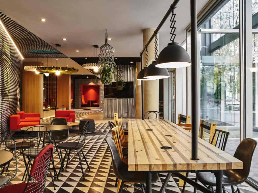 Quinze & Milan projectinrichting in Ibis Hotel Barcelona, Barcelona, Spain