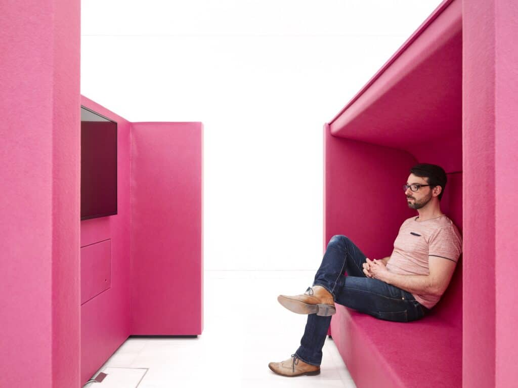 Quinze & Milan projectinrichting in Stavros Niarchos Foundation Cultural Center, Athens, Greece