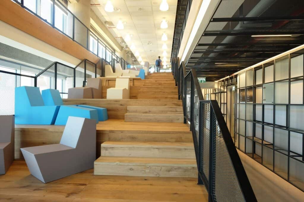 Quinze & Milan projectinrichting in Waze / Google Headquarters, Tel Aviv, Israel